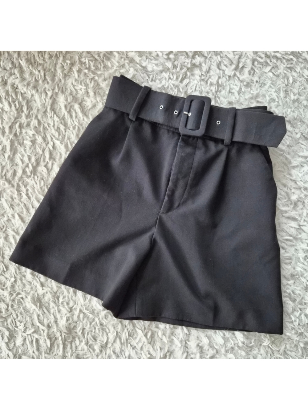 ZARA Black High-Waisted Belted Mini Shorts - Size XS
